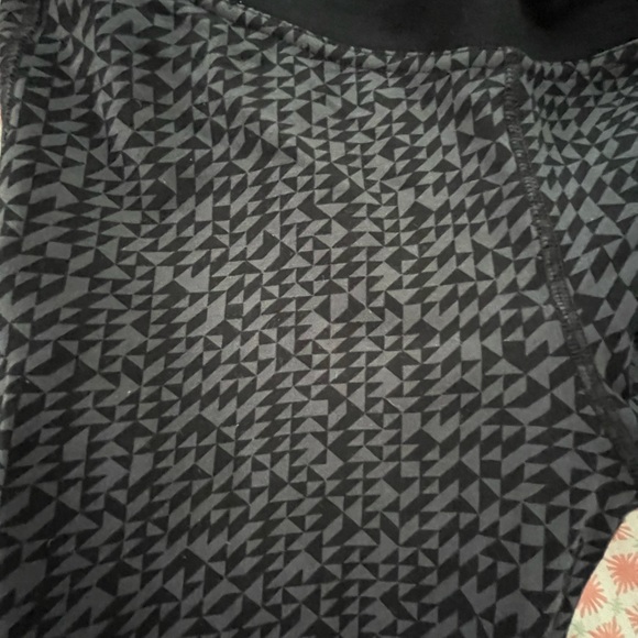 Old Navy Active Leggings M EUC - Picture 4 of 8